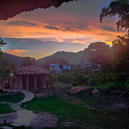 Hotel Campestre Campos Verdes Roldanillo Exterior photo